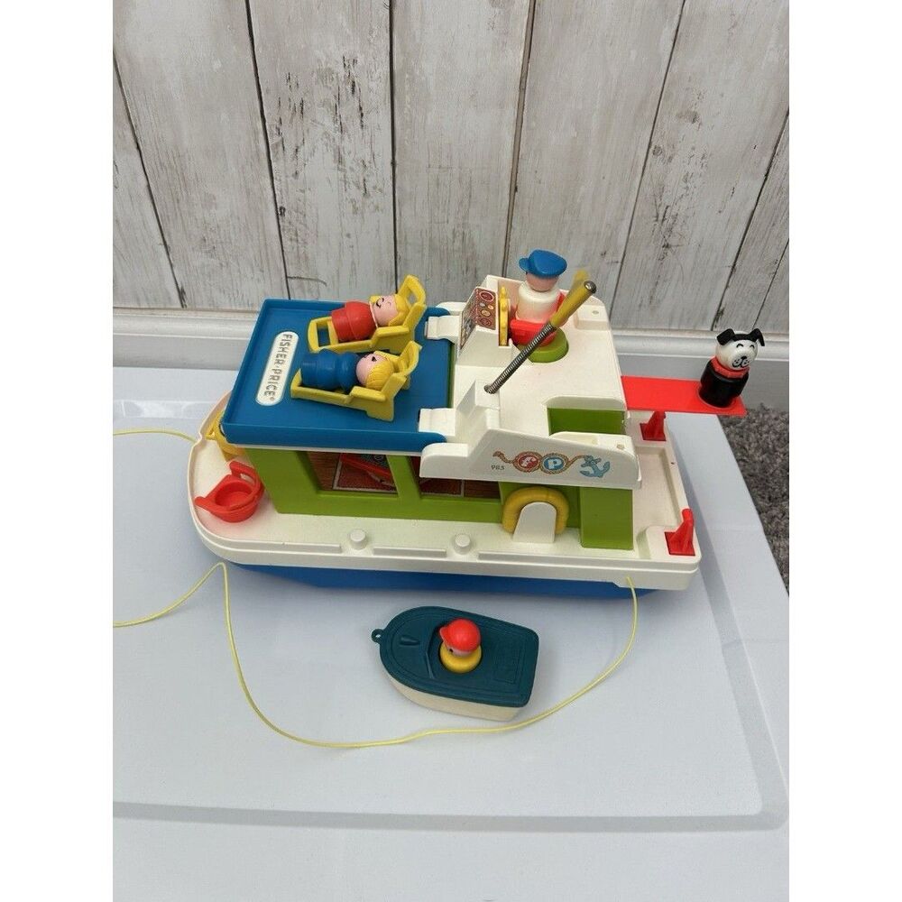 1972 Vintage Fisher Price Little People Happy Houseboat #985 Super Cute!